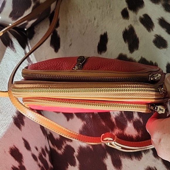 Valentina red leather purse. - Picture 2 of 9